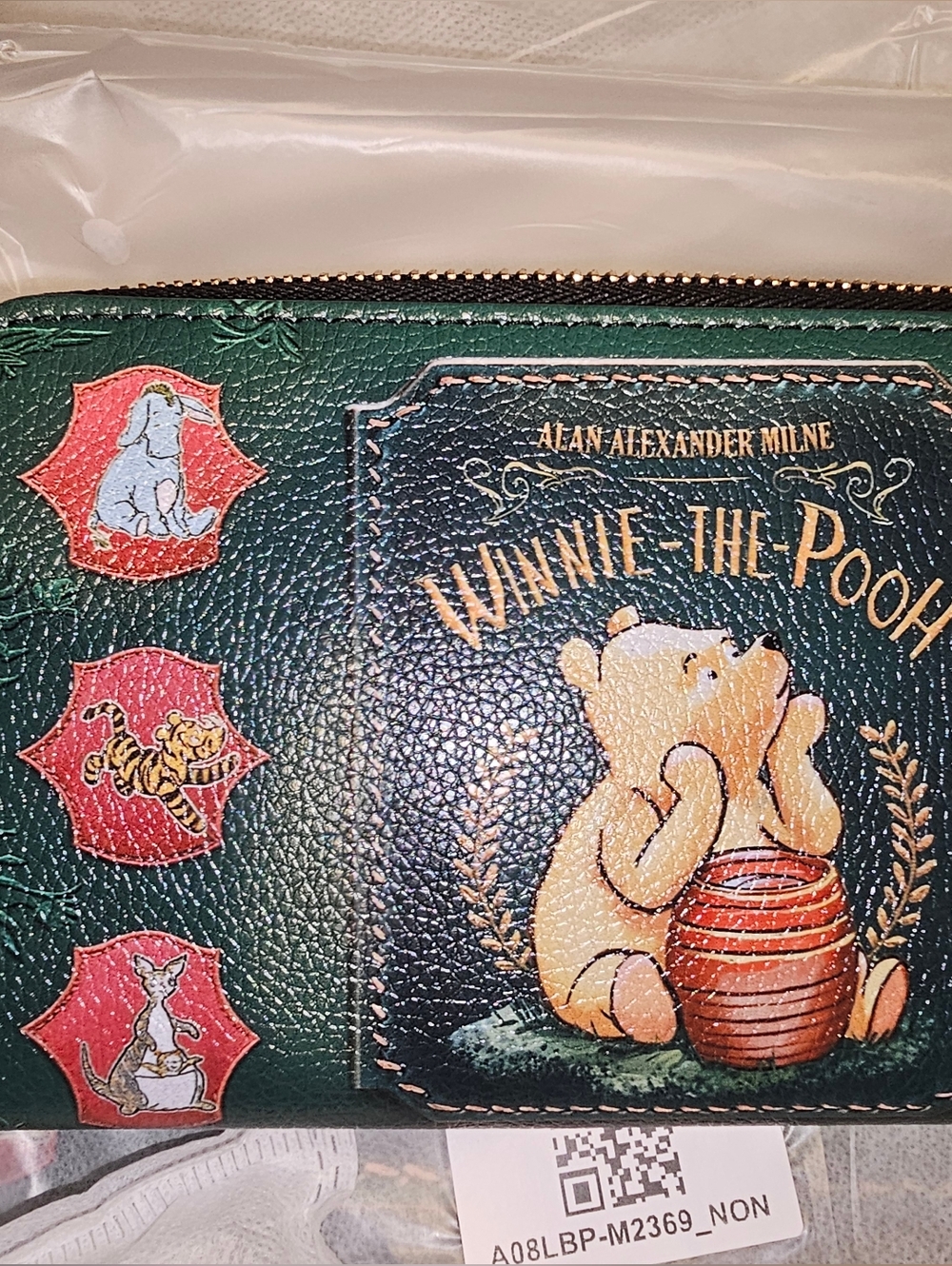 🍯Winnie the Pooh Green Zip Wallet "Hundred Acre Dream" Vegan Leather Wristlet🍯